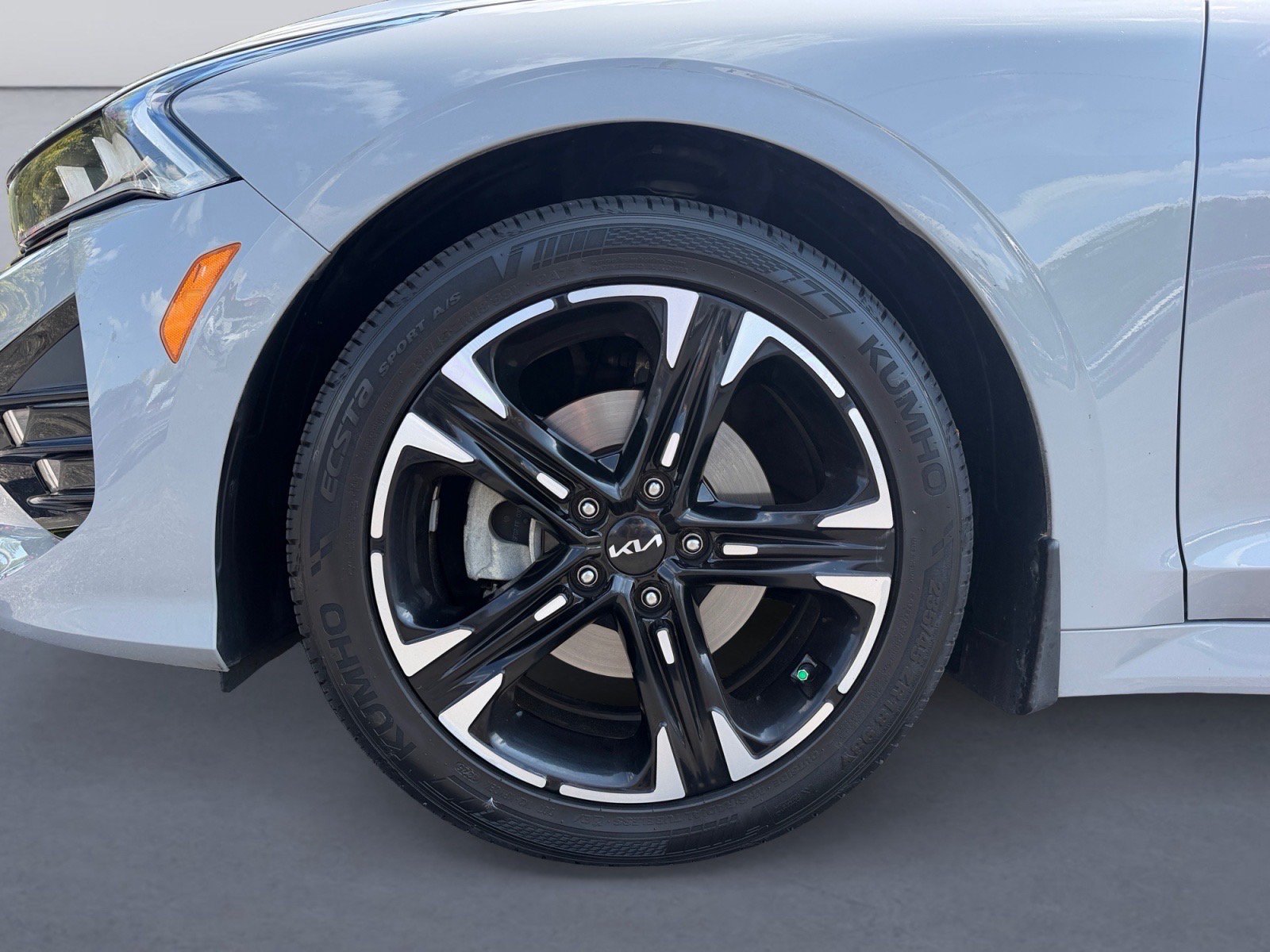 Used 2023 Kia K5 GT-Line AWD/4WD image 9