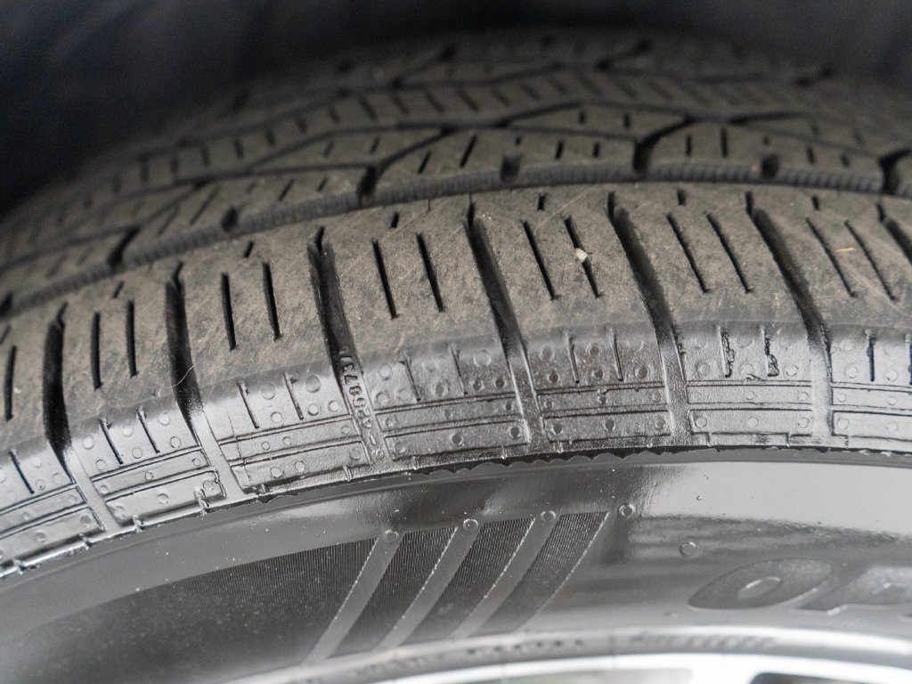 Used 2015 Buick Enclave Leather AWD/4WD image 34