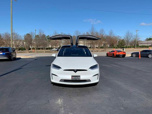 Used 2022 Tesla Model X image 17