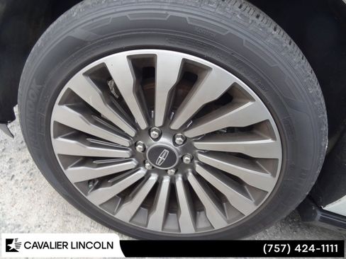 Used 2021 Lincoln Navigator L Reserve w/ Luxury Package image 13
