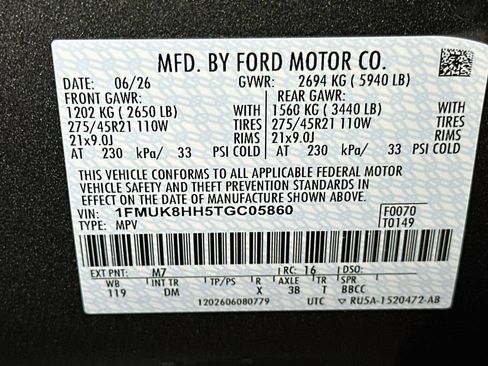 New 2026 Ford Explorer Platinum w/ LUX Leather Package AWD/4WD image 18