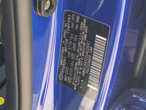 New 2025 Hyundai Venue Limited image 32