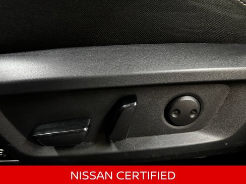 Certified 2025 Nissan Rogue SV AWD/4WD image 26