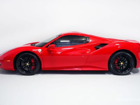 Used 2018 Ferrari 488 Spider RWD image 5