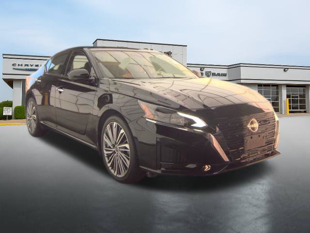 Used 2024 Nissan Altima 2.5 SL AWD/4WD image 6