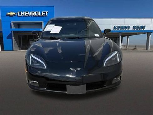 Used 2008 Chevrolet Corvette Coupe w/ Preferred Equipment Group RWD image 2