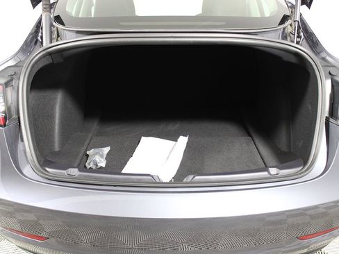 Used 2023 Tesla Model 3 Standard Range image 22