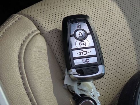 Used 2018 Ford F150 Lariat w/ Equipment Group 502A Luxury image 29