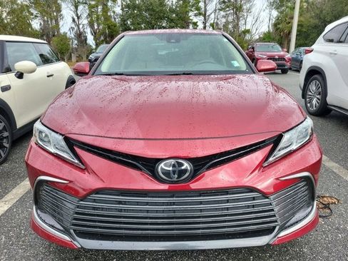 Used 2022 Toyota Camry LE image 9