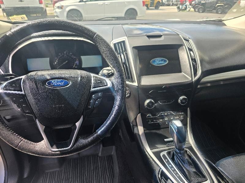 Used 2017 Ford Edge SEL w/ Equipment Group 201A AWD/4WD image 7
