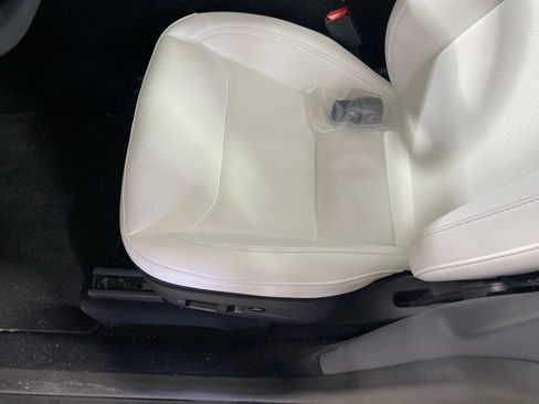 Used 2026 Tesla Model Y AWD image 10