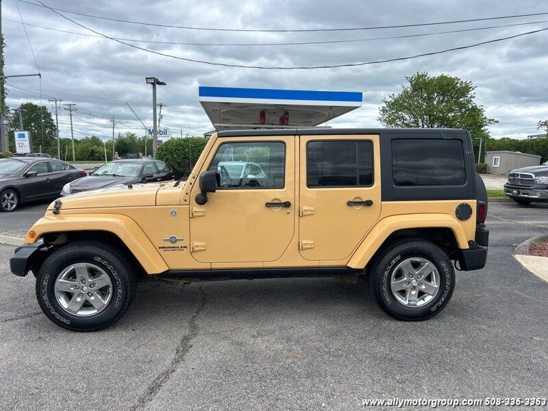 Used 2014 Jeep Wrangler Unlimited Sport AWD/4WD image 3