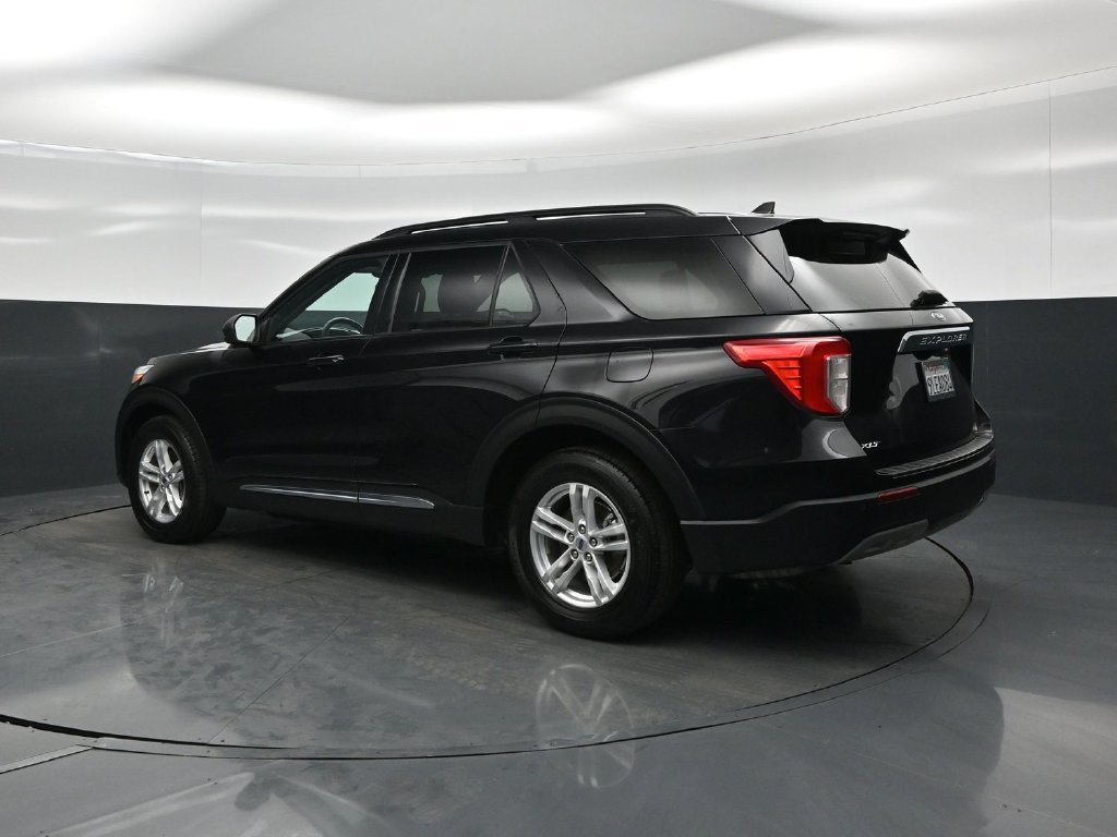 Certified 2023 Ford Explorer XLT w/ Equipment Group 202A RWD image 7