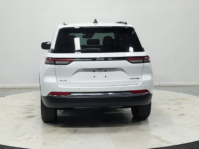 Used 2023 Jeep Grand Cherokee Limited AWD/4WD image 7