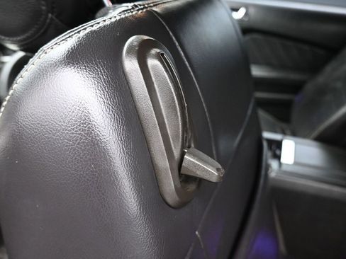 Used 2013 Ford Mustang Premium image 22