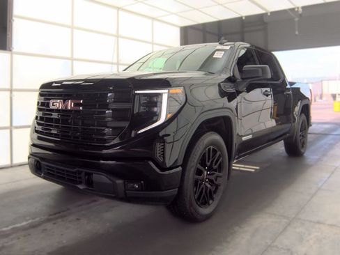 Used 2024 GMC Sierra 1500 Elevation AWD/4WD image 1