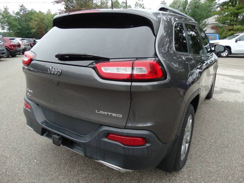 Used 2018 Jeep Cherokee 4WD Limited w/ Luxury Group w/ Luxury Group image 12