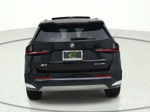 Used 2024 BMW X1 xDrive28i AWD/4WD image 3