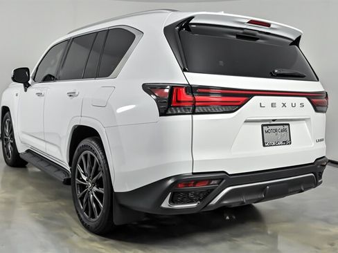 Used 2025 Lexus LX 600 F Sport AWD/4WD image 8