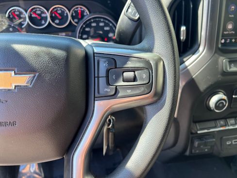 Used 2021 Chevrolet Silverado 1500 Custom w/ Safety Confidence Package AWD/4WD image 17