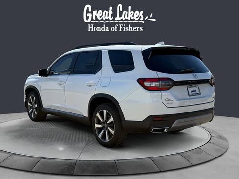 Used 2023 Honda Pilot Elite image 3