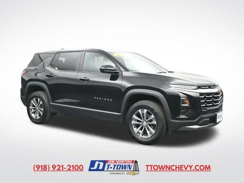 Used 2025 Chevrolet Equinox LT FWD image 14