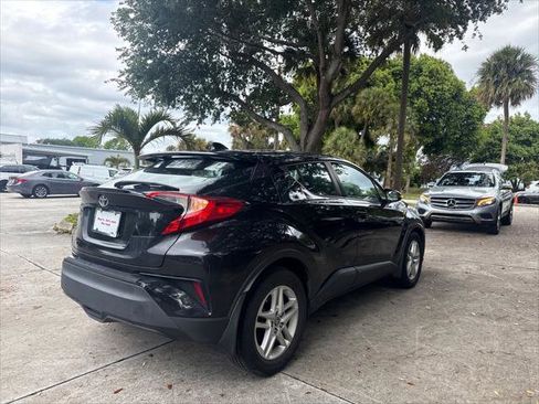 Used 2021 Toyota C-HR LE FWD image 7