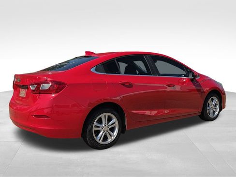Used 2017 Chevrolet Cruze LT FWD image 6