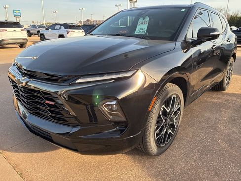 Used 2023 Chevrolet Blazer RS w/ Driver Confidence II Package image 3