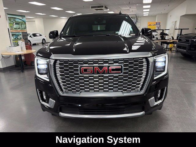 Used 2023 GMC Yukon XL Denali AWD/4WD image 2
