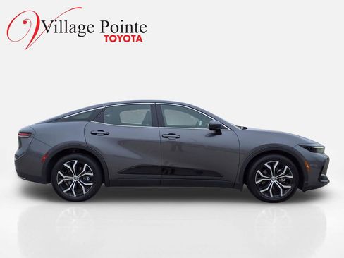 Used 2024 Toyota Crown Limited image 7