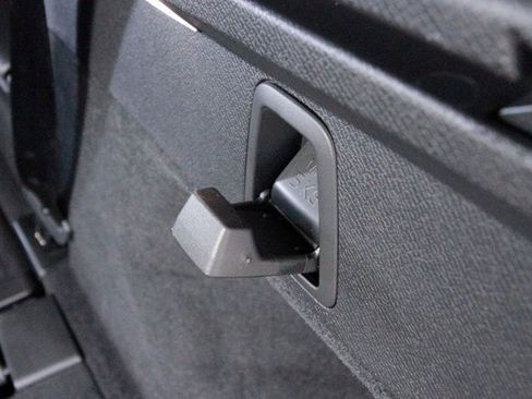 Certified 2025 Volvo XC90 B6 Plus w/ Protection Package Premier image 39