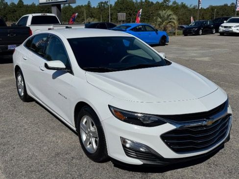 Used 2021 Chevrolet Malibu LS w/ Driver Confidence Package II image 1