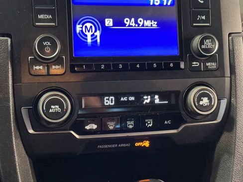 Used 2019 Honda Civic Sport image 22