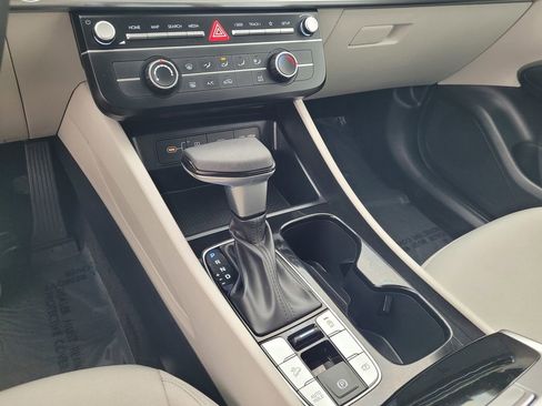 New 2026 Hyundai Tucson SE image 10