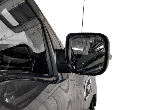 Used 2017 Nissan Titan SL AWD/4WD image 42
