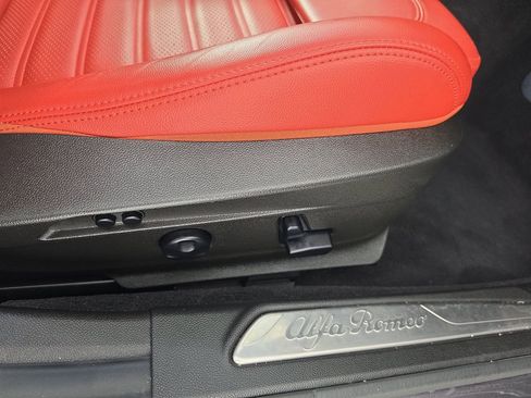 Used 2024 Alfa Romeo Giulia Ti w/ Performance Driving Package RWD image 43