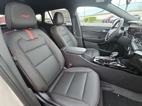 New 2026 Chevrolet Trax RS w/ Sunroof Package image 29