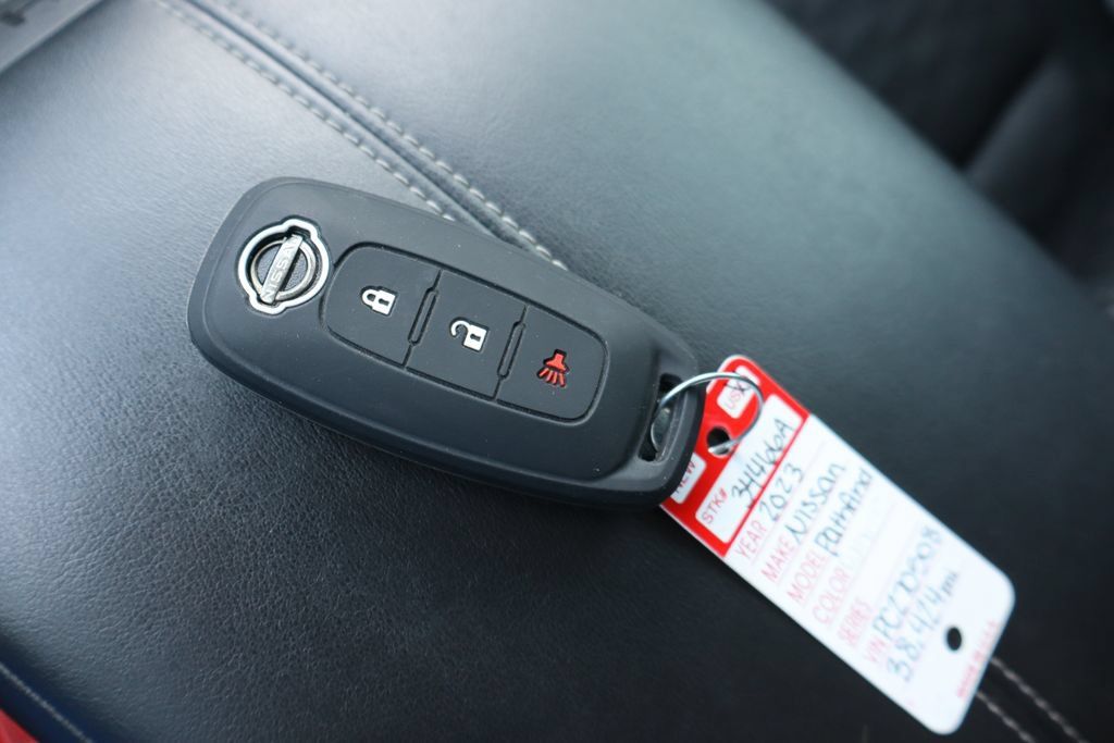 Used 2023 Nissan Pathfinder S AWD/4WD image 33