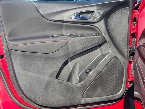 Used 2022 Chevrolet Equinox RS w/ LPO, Floor Liner Package image 17