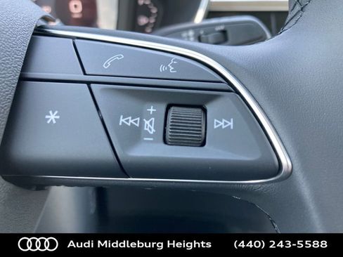 Certified 2025 Audi Q3 2.0T Premium w/ Convenience Package image 40