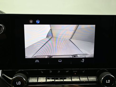 Used 2023 Chevrolet Colorado LT w/ LT Convenience Package II RWD image 15