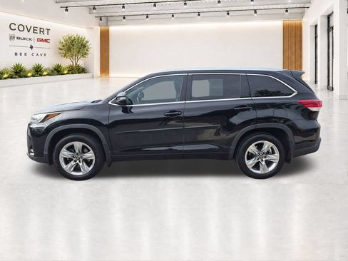 Used 2018 Toyota Highlander Limited FWD image 6