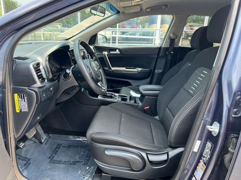 Used 2018 Kia Sportage LX AWD/4WD image 11