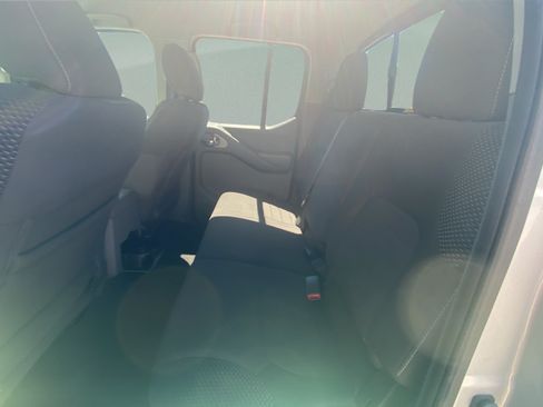 Used 2015 Nissan Frontier Desert Runner RWD image 22