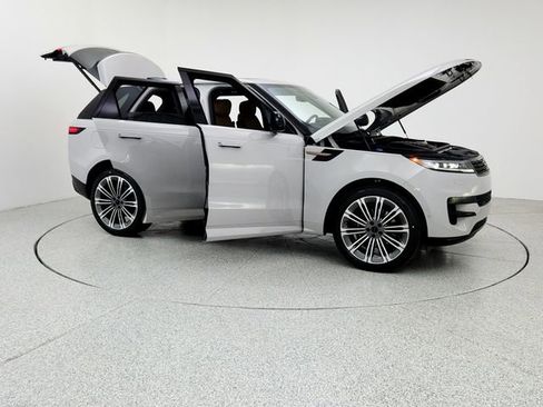 New 2026 Land Rover Range Rover Sport SE image 10
