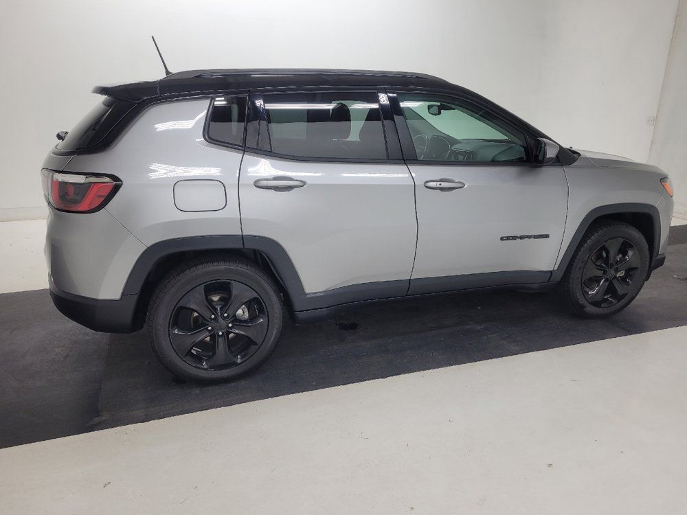 Used 2019 Jeep Compass Latitude FWD image 10