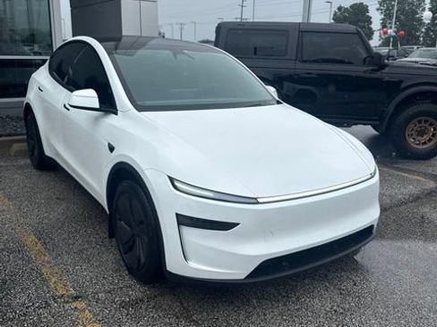 Used 2026 Tesla Model Y Long Range AWD/4WD image 2
