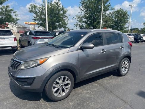 Used 2016 Kia Sportage LX w/ LX Popular Package FWD image 4