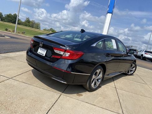 Used 2018 Honda Accord EX-L image 11